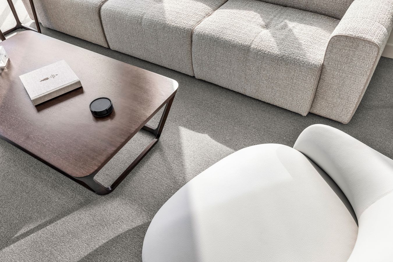 Creating Impact: Modern Lobby Furniture Arrangements for Miami Businesses